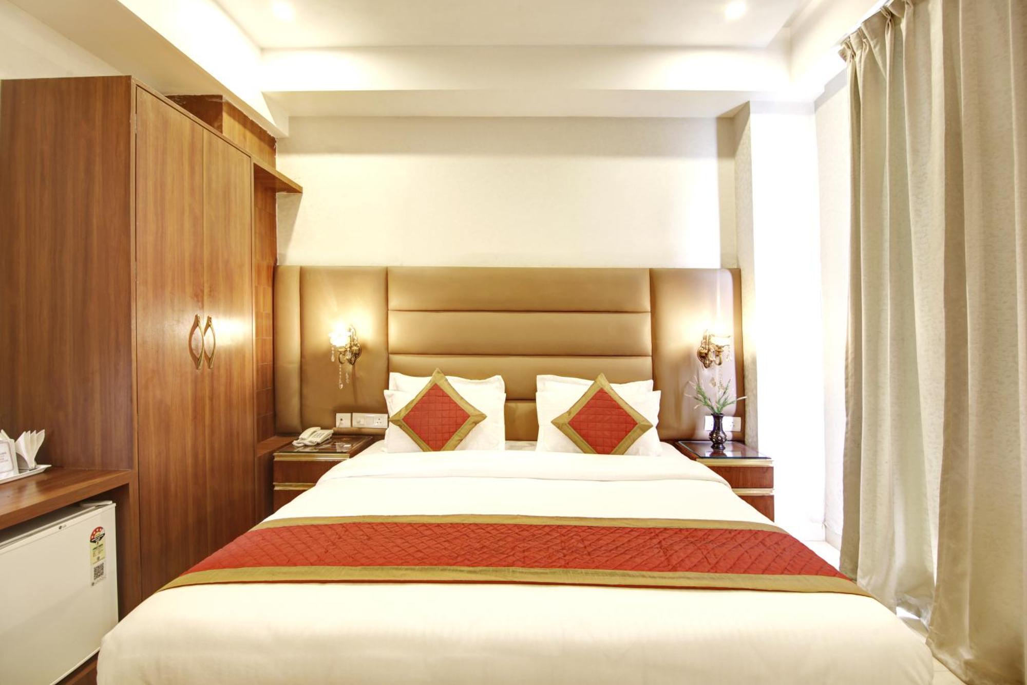 Marks Hotel & Banquet Noida Kültér fotó