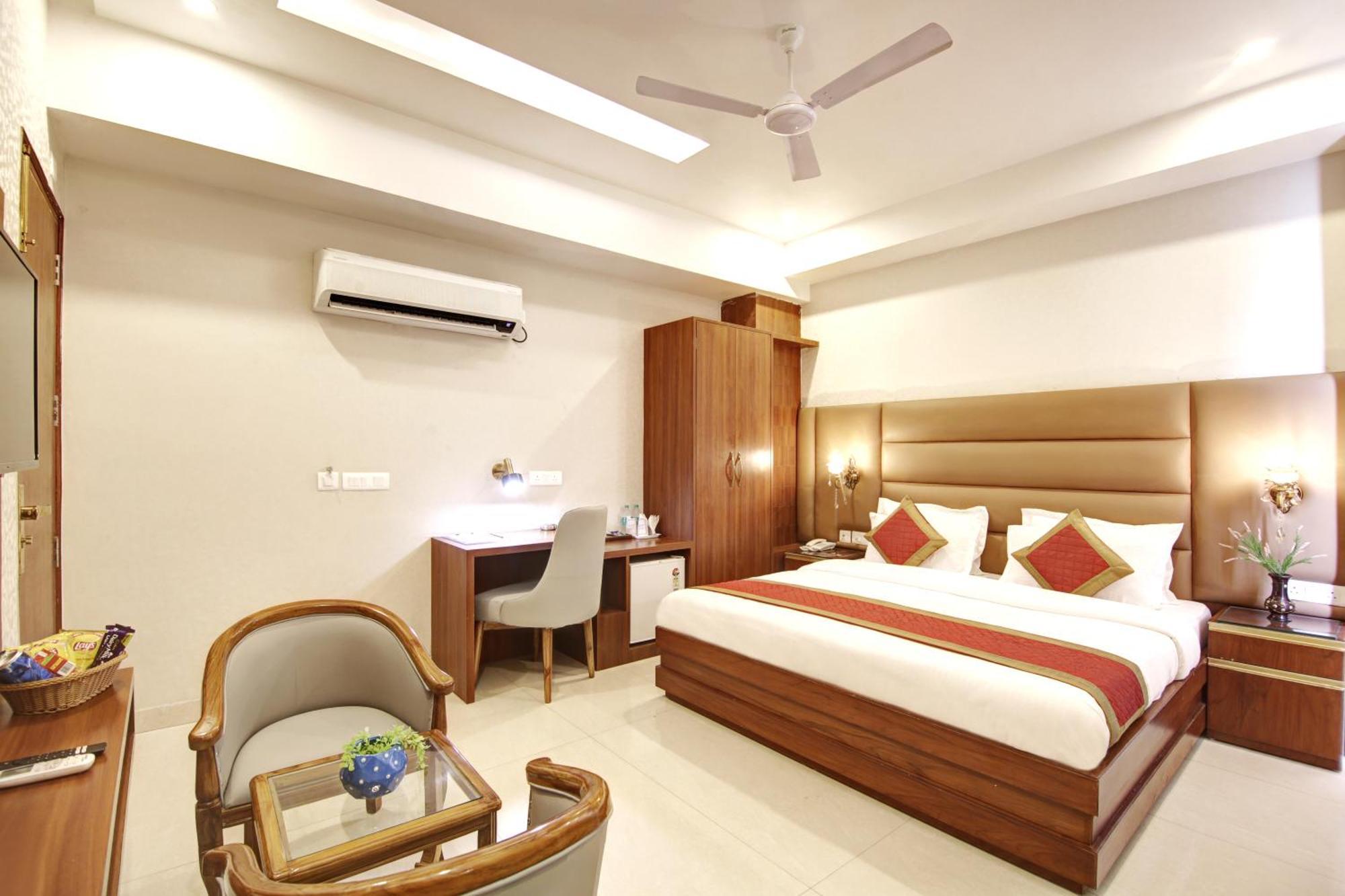Marks Hotel & Banquet Noida Kültér fotó