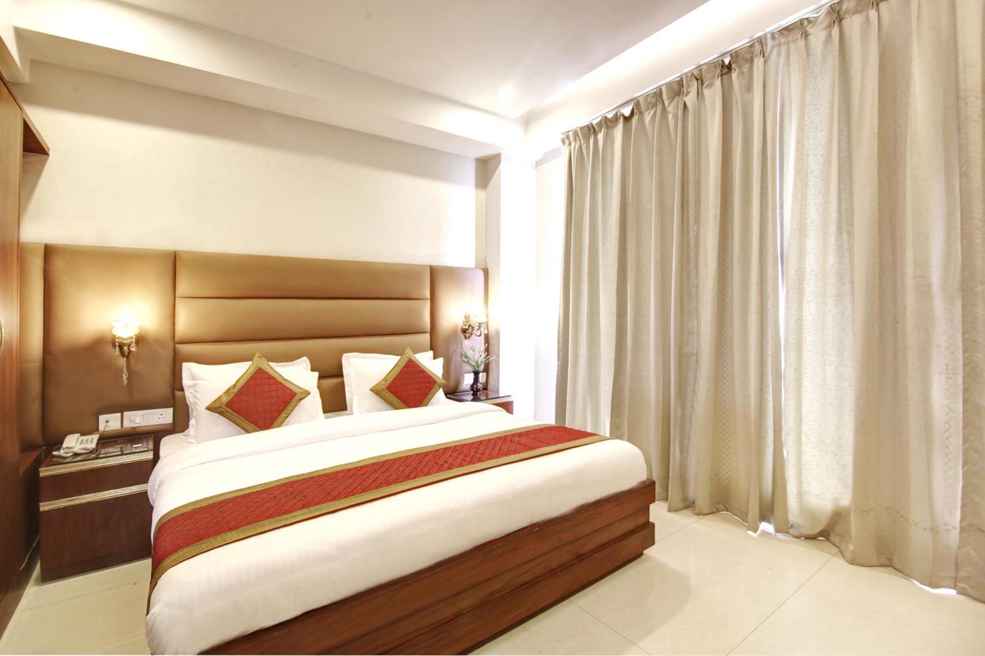 Marks Hotel & Banquet Noida Kültér fotó