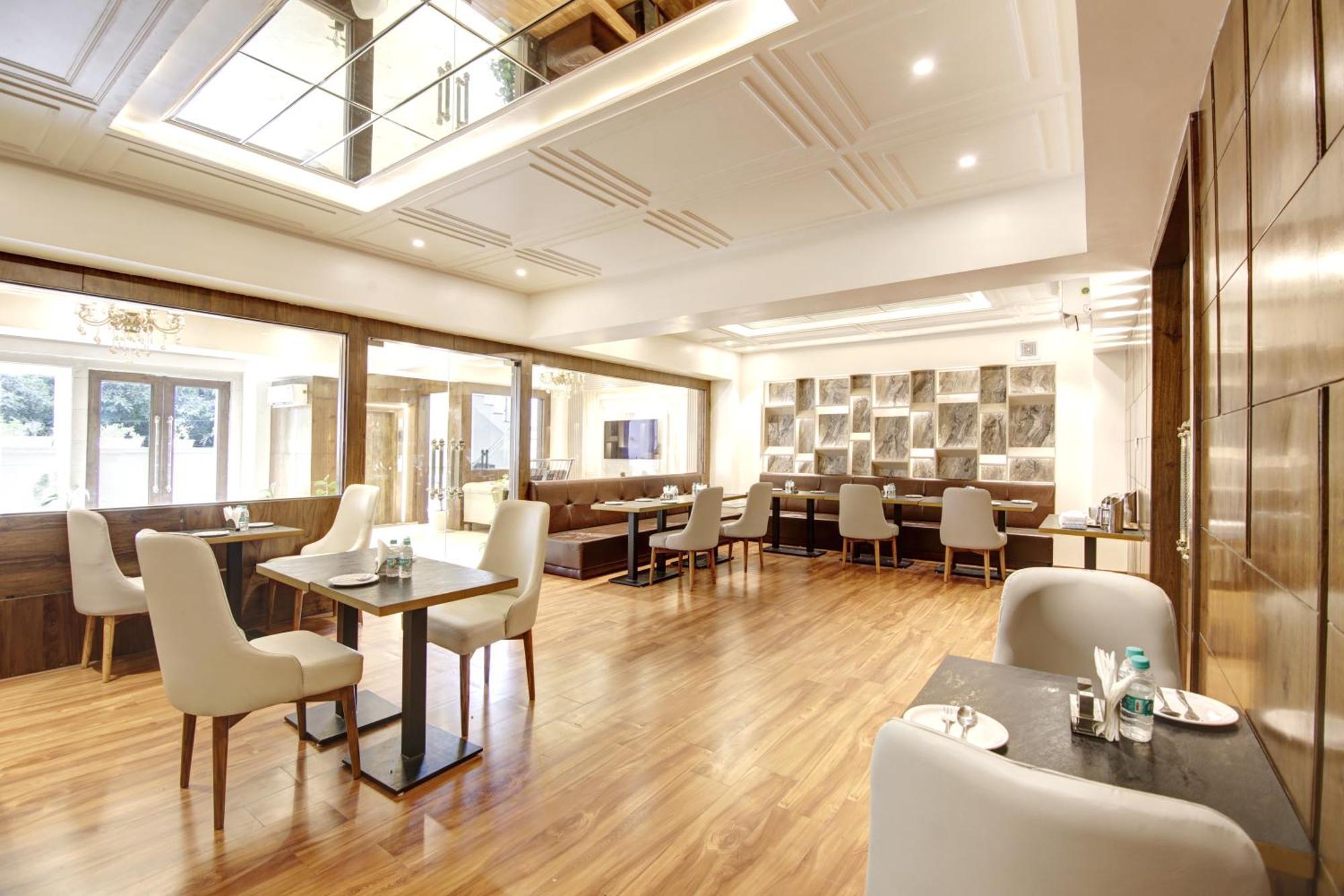 Marks Hotel & Banquet Noida Kültér fotó