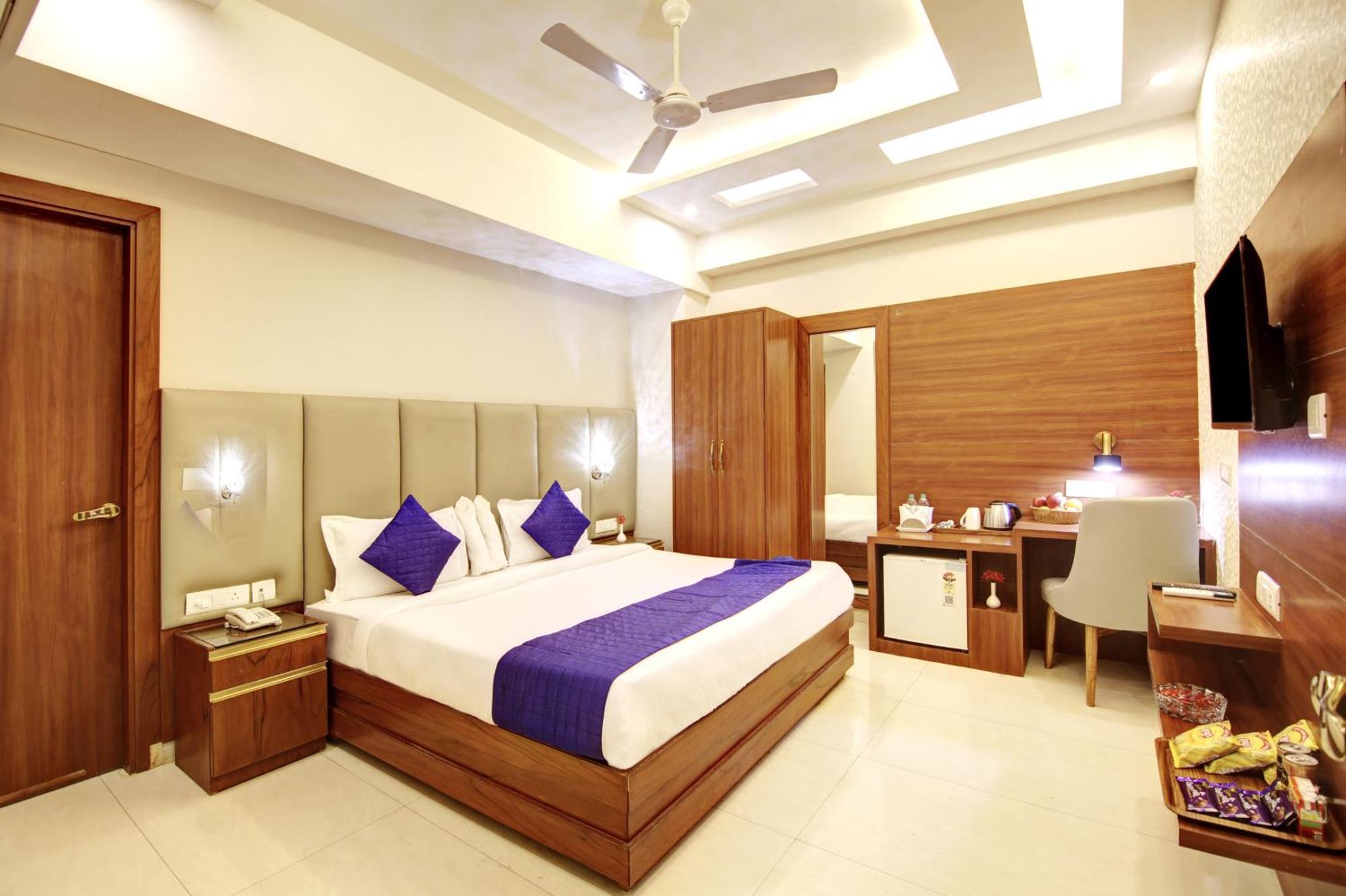 Marks Hotel & Banquet Noida Kültér fotó