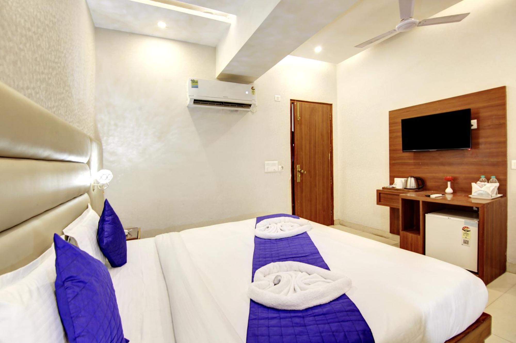 Marks Hotel & Banquet Noida Kültér fotó
