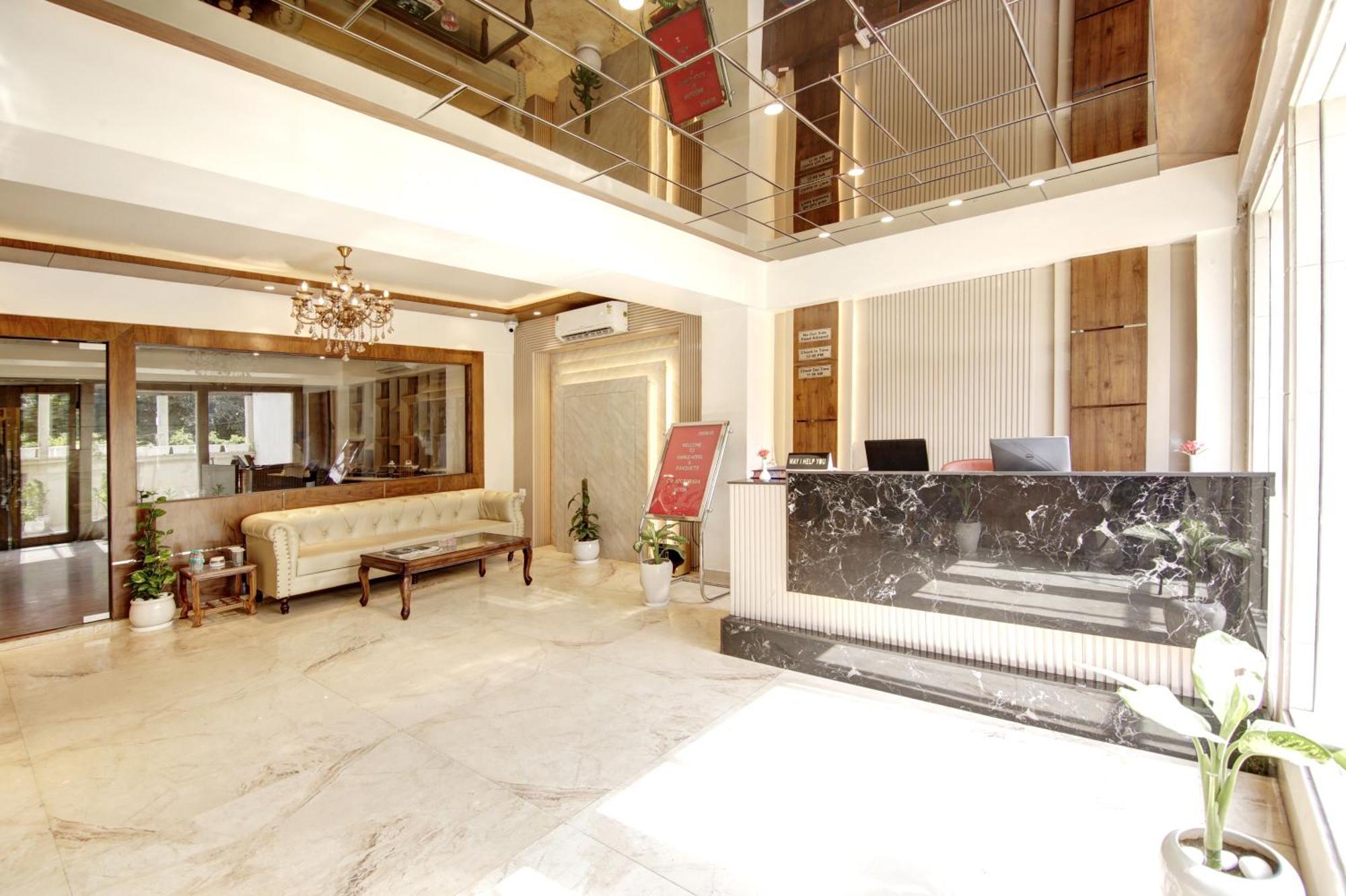 Marks Hotel & Banquet Noida Kültér fotó